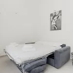 Guesthost - Comfy Near Gambara Mm1 Apartman