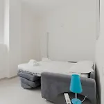 Guesthost - Comfy Near Gambara Mm1 Apartman *