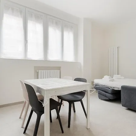 Guesthost - Comfy Near Gambara Mm1 Apartman
